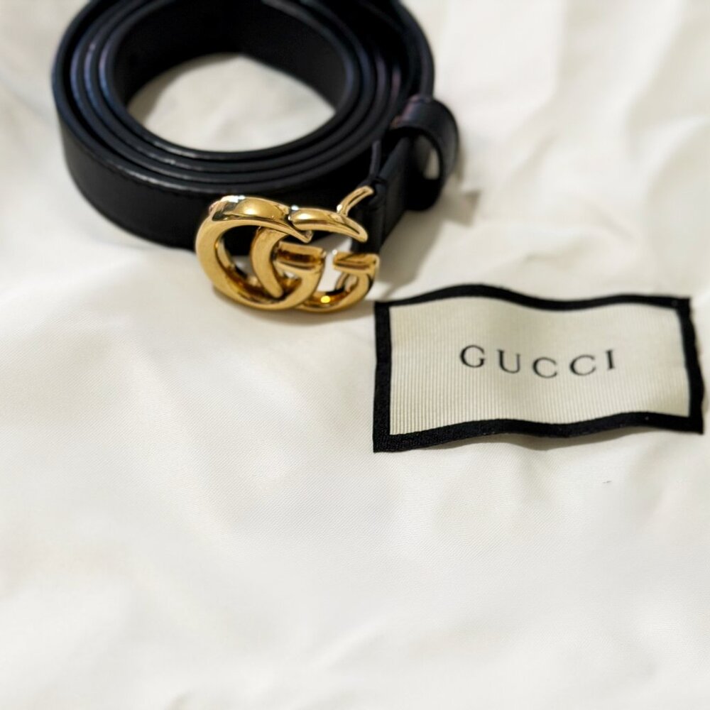 Gucci Calfskin Marmont Double G Skinny 20mm Belt in size 85/34 in Black